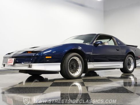 Used 1987 Pontiac Firebird Trans Am RWD image 22