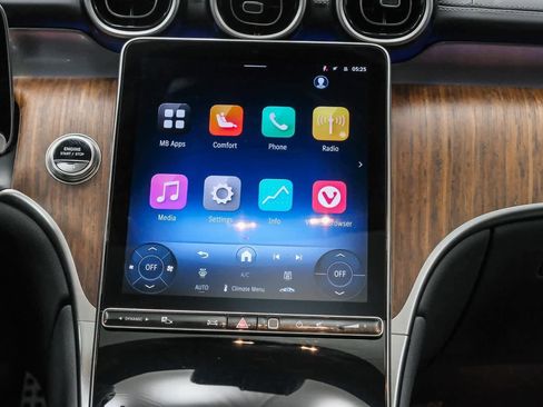 Certified 2025 Mercedes-Benz GLC 300 image 14