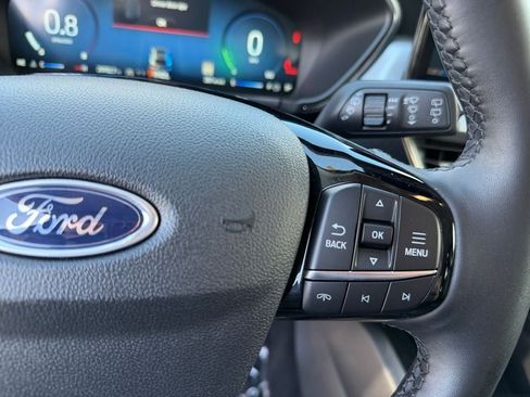 Used 2025 Ford Escape Platinum AWD/4WD image 16