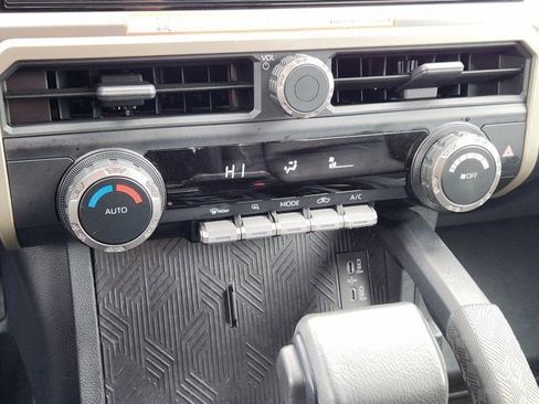 Used 2024 Toyota Tacoma TRD Off-Road image 21