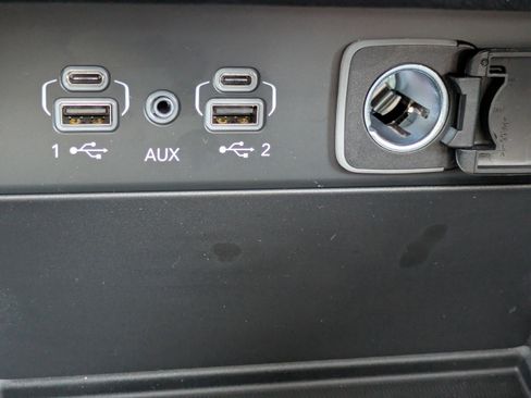 New 2025 Jeep Grand Cherokee L Laredo image 23