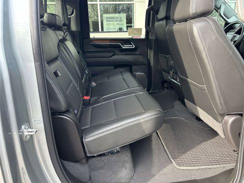 Used 2024 GMC Sierra 2500 Denali w/ Denali Reserve Package image 15