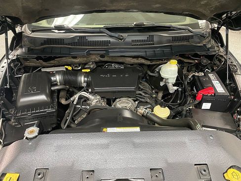 Used 2009 Dodge Ram 1500 Truck SLT image 14