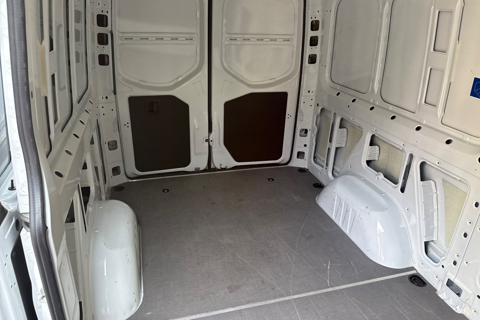 Used 2025 Mercedes-Benz Sprinter 2500 image 19