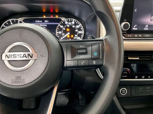 Used 2021 Nissan Rogue SV AWD/4WD image 23