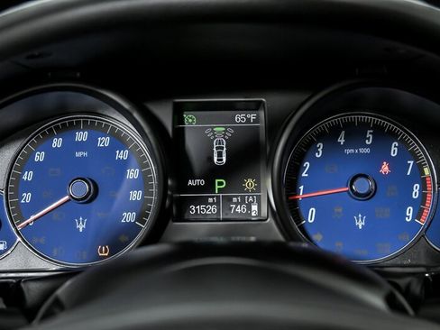 Used 2018 Maserati GranTurismo Sport RWD image 20
