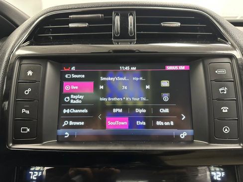 Used 2018 Jaguar XE Premium image 49