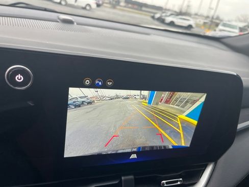 Used 2025 Chevrolet Equinox LT image 14