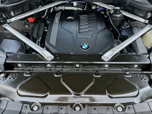 Used 2022 BMW X7 xDrive40i w/ Premium Package image 34