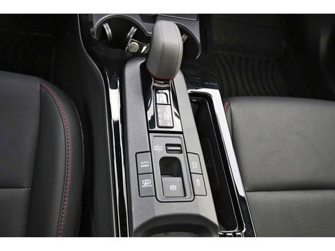 Used 2025 Toyota Prius Plug-In Hybrid image 25