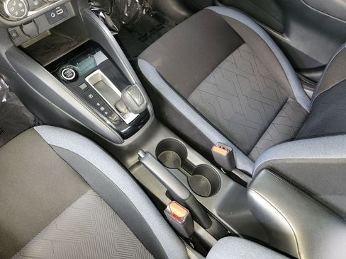 Used 2025 Nissan Versa SV image 21