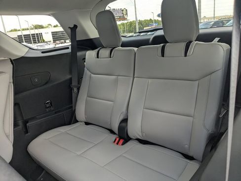New 2026 Ford Explorer Active w/ Active Comfort Package RWD image 21