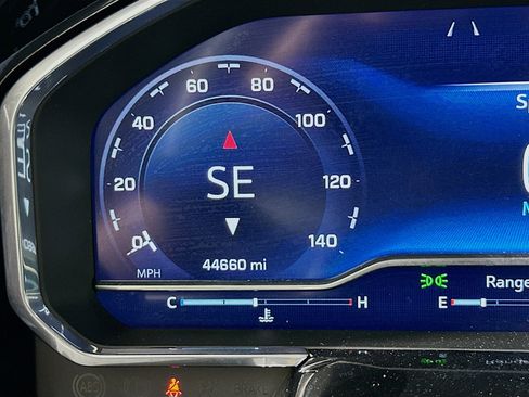Used 2023 Chevrolet Silverado 1500 LT AWD/4WD image 18