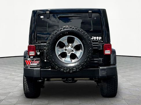 Used 2017 Jeep Wrangler Unlimited Sahara w/ Connectivity Group AWD/4WD image 5