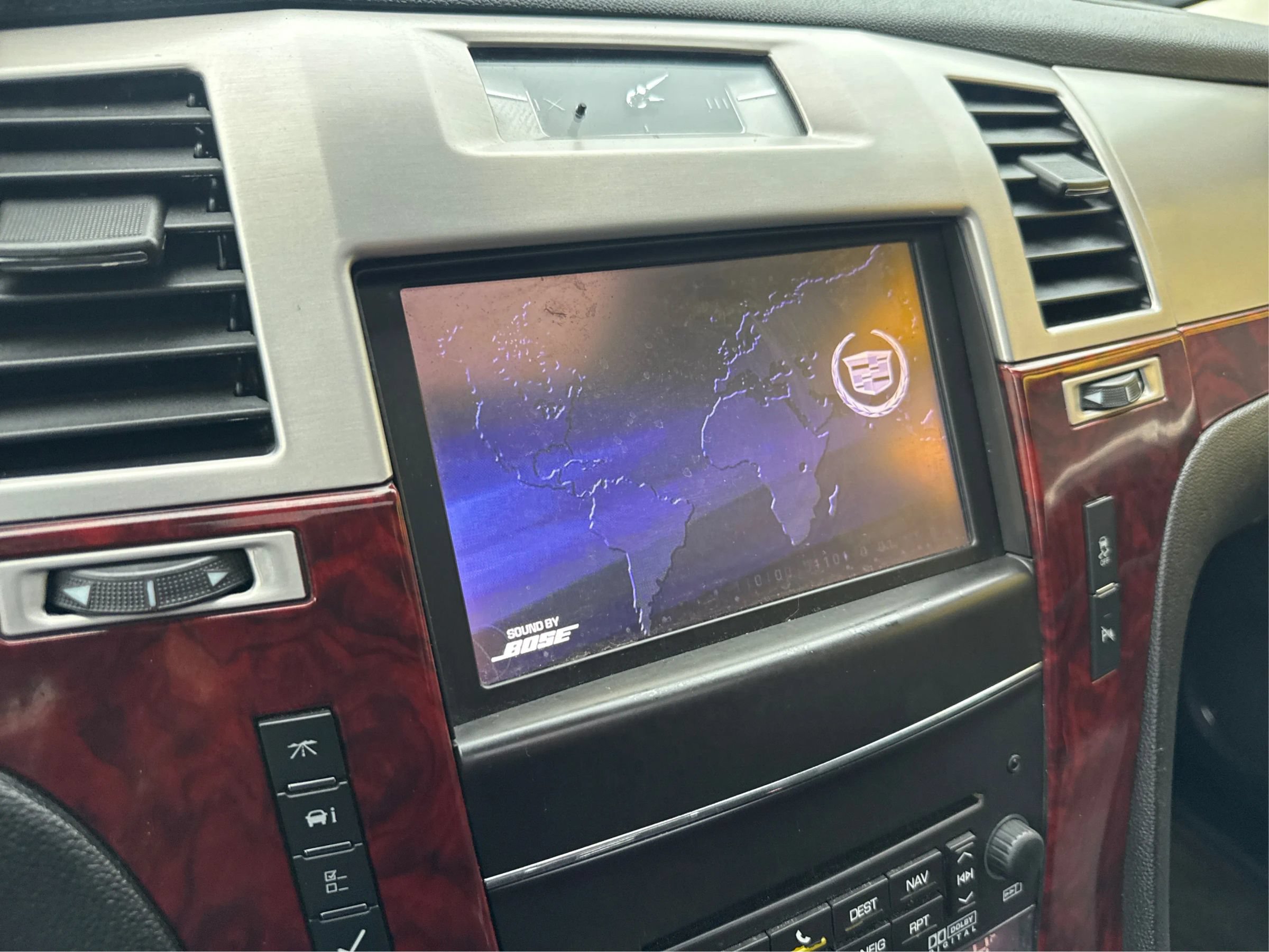 Used 2014 Cadillac Escalade Premium AWD/4WD image 13
