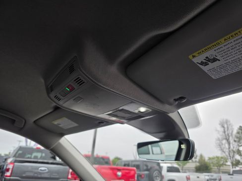 Used 2024 Volkswagen Tiguan S image 12