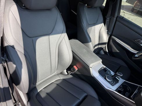 Used 2021 BMW 330i Sedan RWD image 9