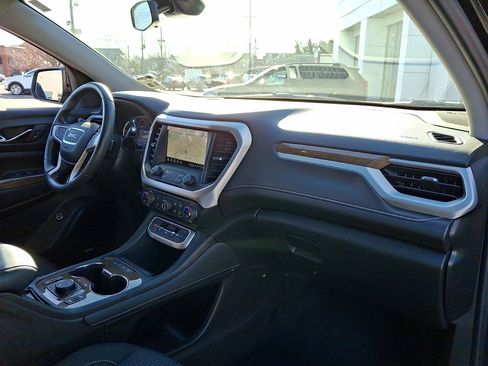 Certified 2023 GMC Acadia SLE w/ Driver Convenience Package image 29