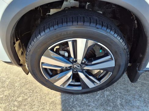 Certified 2022 Nissan Rogue SL w/ SL Premium Package image 18