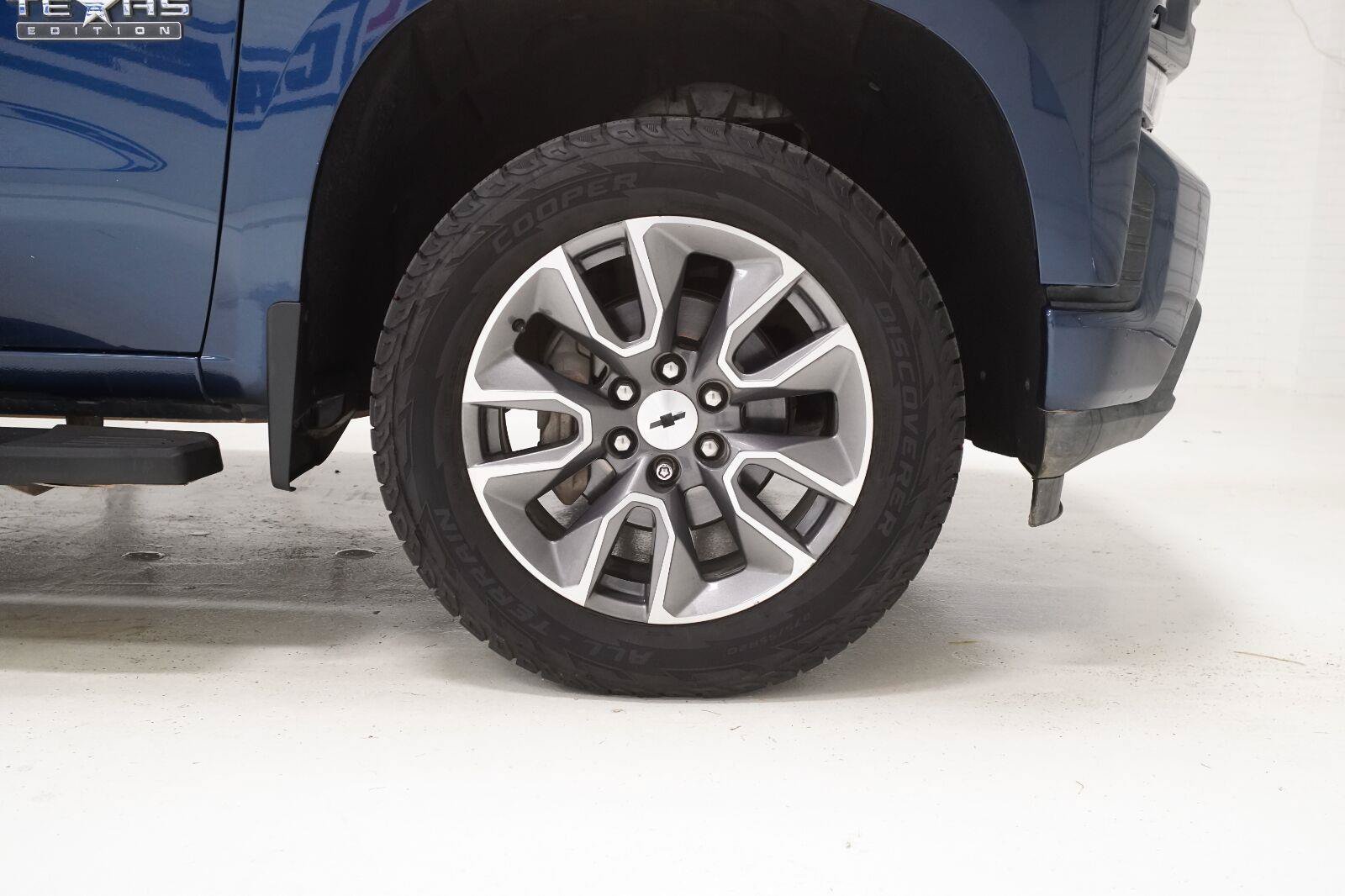 Used 2020 Chevrolet Silverado 1500 RST w/ Texas Edition AWD/4WD image 29