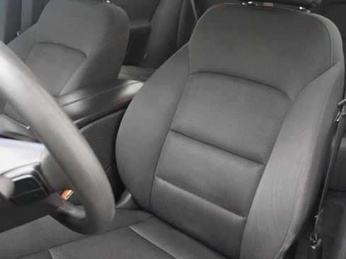 Used 2021 Chevrolet Malibu LT FWD image 4