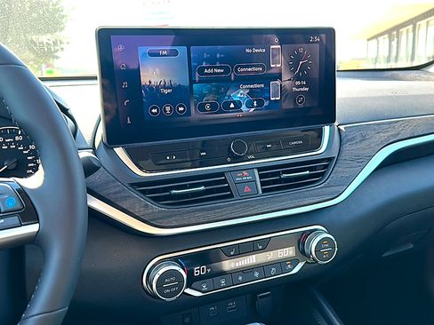 New 2026 Nissan Altima 2.5 SV w/ SV Premium Package FWD image 22