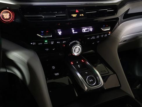 Certified 2025 Acura MDX SH-AWD w/ Technology Package image 22