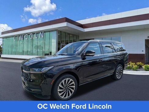 Certified 2025 Lincoln Navigator Black Label AWD/4WD image 5