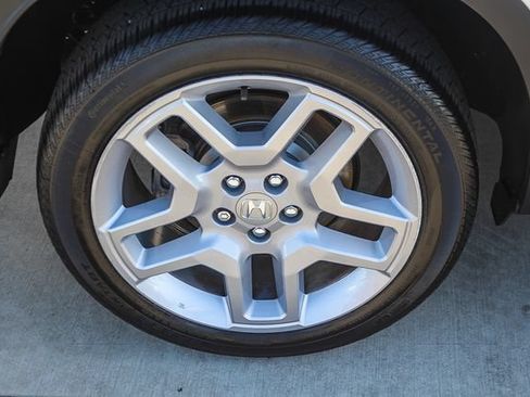 Used 2025 Honda Passport EX-L image 11