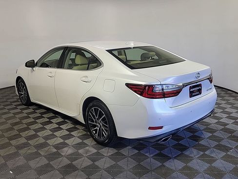 Used 2016 Lexus ES 350 w/ Navigation System Package FWD image 10