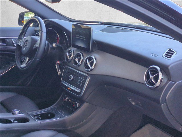 Used 2018 Mercedes-Benz GLA 250 4MATIC image 22