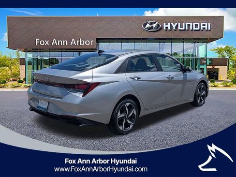 Certified 2023 Hyundai Elantra SEL w/ Convenience Package FWD image 5