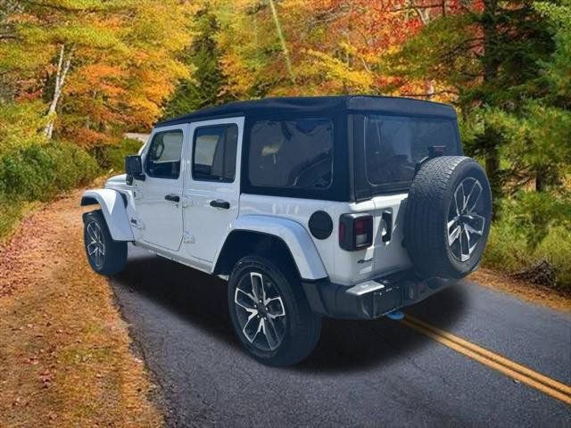 Certified 2024 Jeep Wrangler Unlimited w/ Convenience Group AWD/4WD image 7