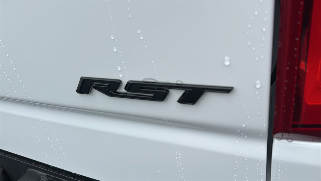 New 2026 Chevrolet Silverado 1500 RST w/ Dark Appearance Package AWD/4WD image 12