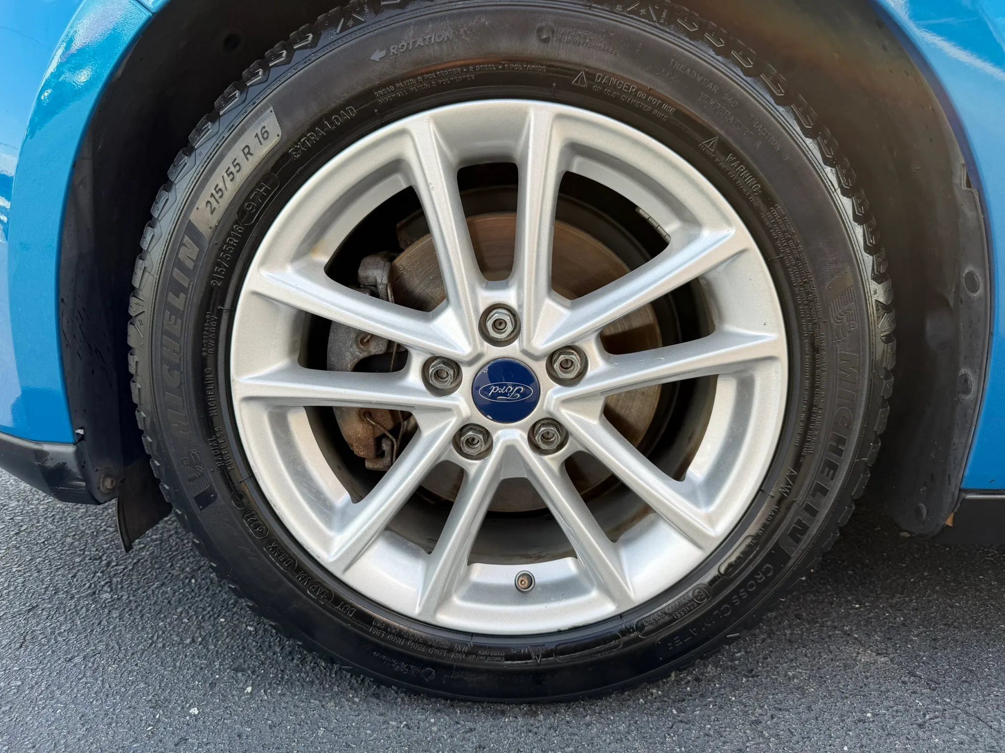 Used 2016 Ford Focus SE w/ SE Cold Weather Package FWD image 28