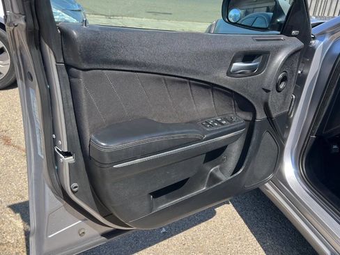 Used 2015 Dodge Charger SXT RWD image 24