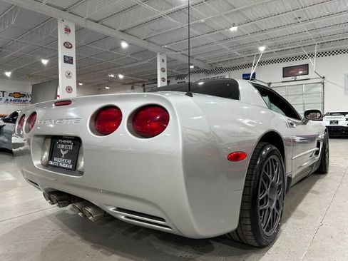 Used 2004 Chevrolet Corvette Z06 w/ Memory Package RWD image 4