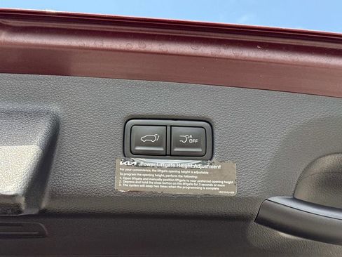 Used 2024 Kia Carnival SX Prestige FWD image 13
