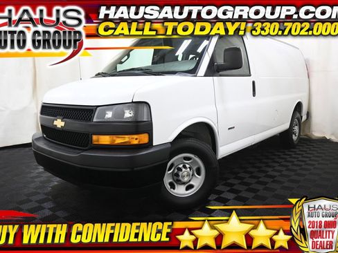 Used 2021 Chevrolet Express 2500 RWD image 1