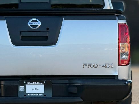 Used 2010 Nissan Frontier PRO-4X AWD/4WD image 14