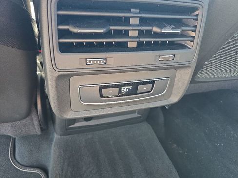 Used 2025 Audi Q7 3.0T Premium Plus AWD/4WD image 20