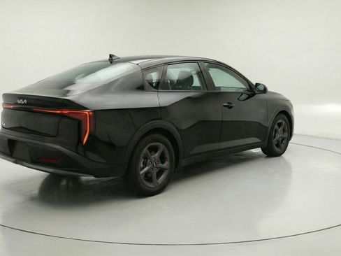 Used 2025 Kia K4 FWD image 9