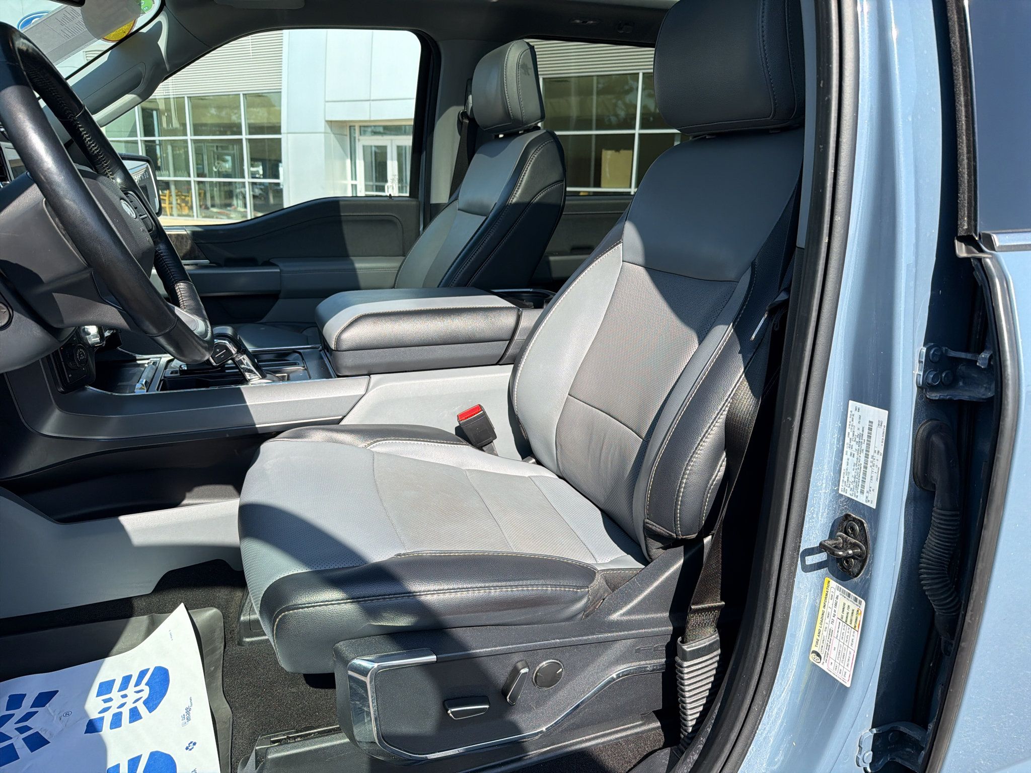 Used 2023 Ford F150 Lariat w/ Equipment Group 502A High AWD/4WD image 14