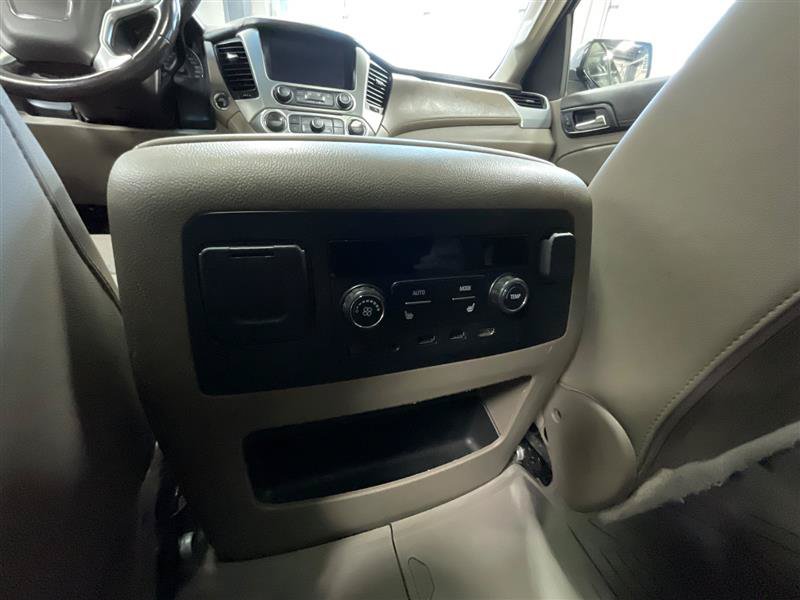 Used 2018 GMC Yukon XL SLT w/ Premium Edition AWD/4WD image 29