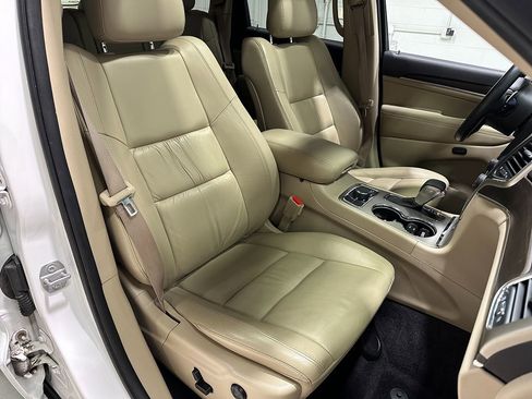 Used 2016 Jeep Grand Cherokee Limited image 13