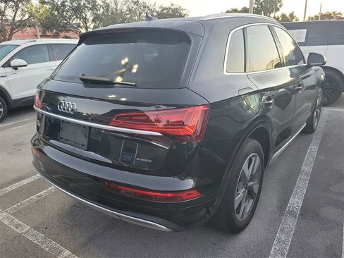 Used 2023 Audi Q5 2.0T Premium w/ Convenience Package image 9