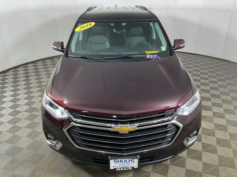 Used 2018 Chevrolet Traverse LT image 3