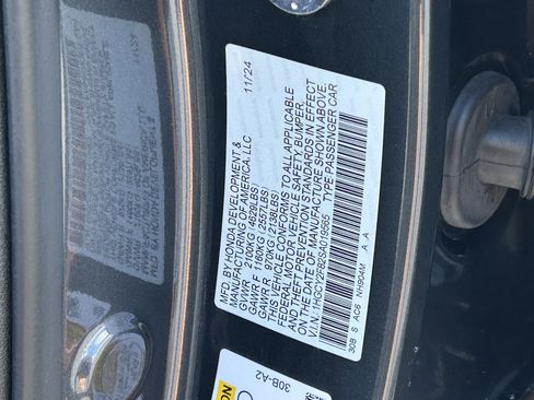 Certified 2025 Honda Accord Touring image 30