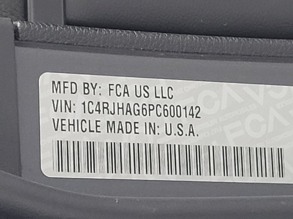 Used 2023 Jeep Grand Cherokee Altitude AWD/4WD image 33