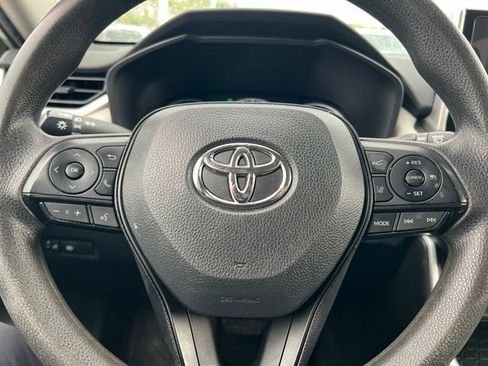 Used 2023 Toyota RAV4 XLE AWD/4WD image 19
